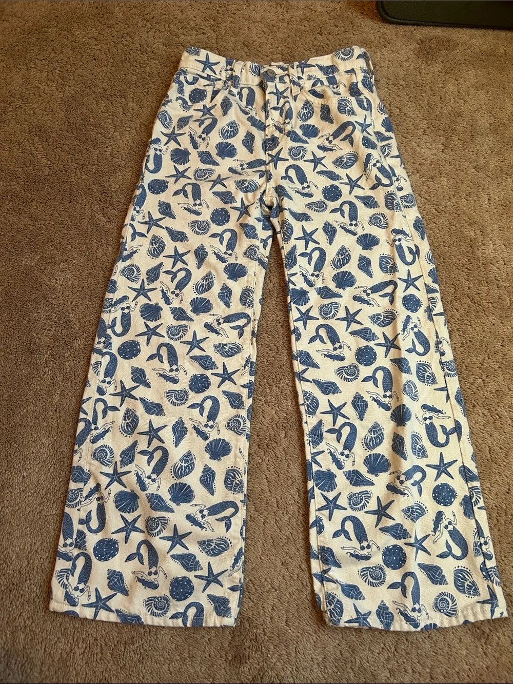 Old Navy Cream & Blue Seashell Print Kids Jeans